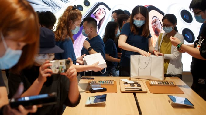 China’s Consumer Spending Bounces Back In 2021